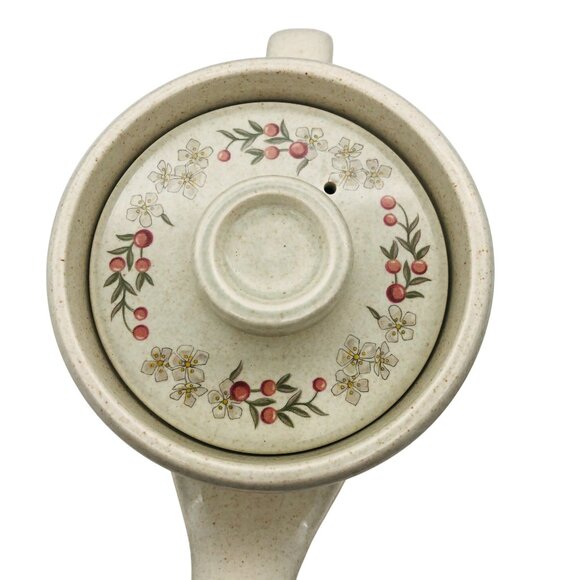 Vtg Wedgwood Quince Stoneware Coffee Pot & Lid Ring of Fruit Discontinued - Picture 6 of 10